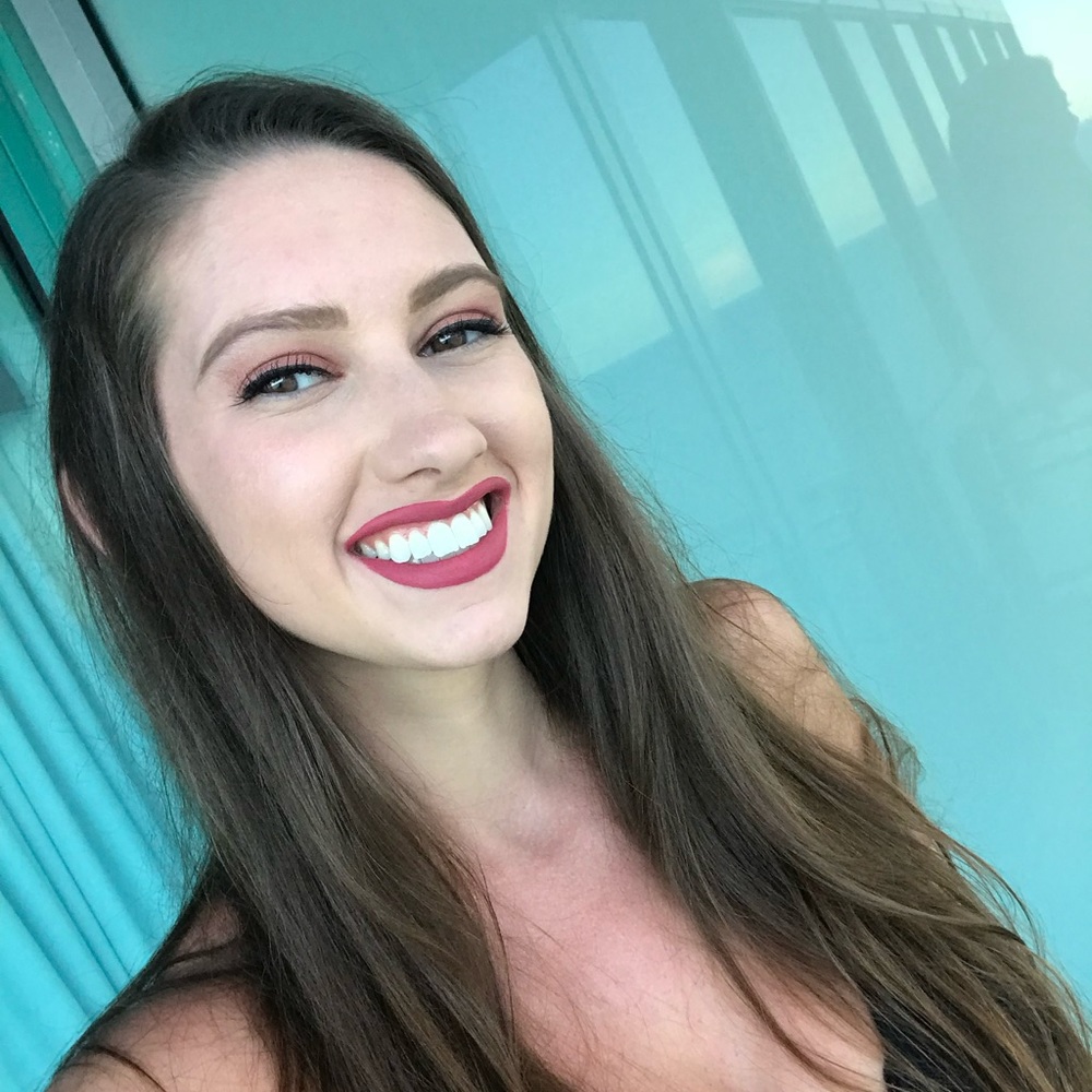 Meet your Posher, Alyssa